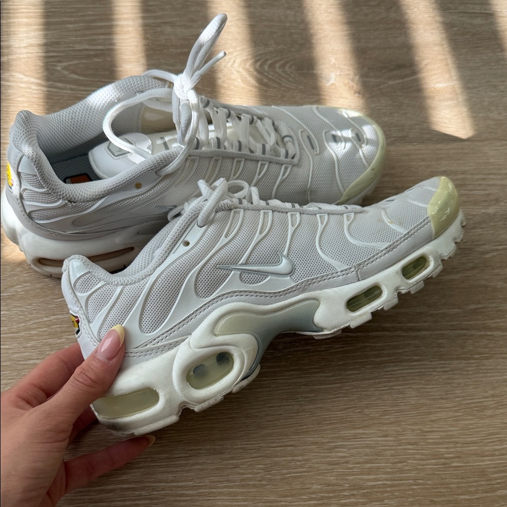 Nike Air Max Plus - white